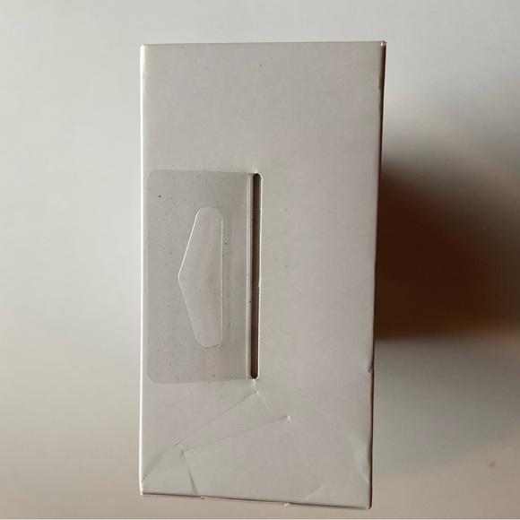 Mophie Wireless Charging Base – 7.5W Qi-Certified - Picture 6 of 6